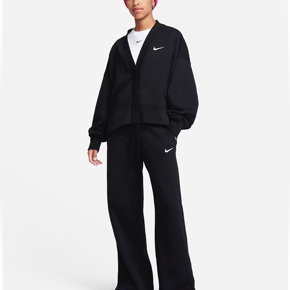 Nike sports wear black over sized cardigan.